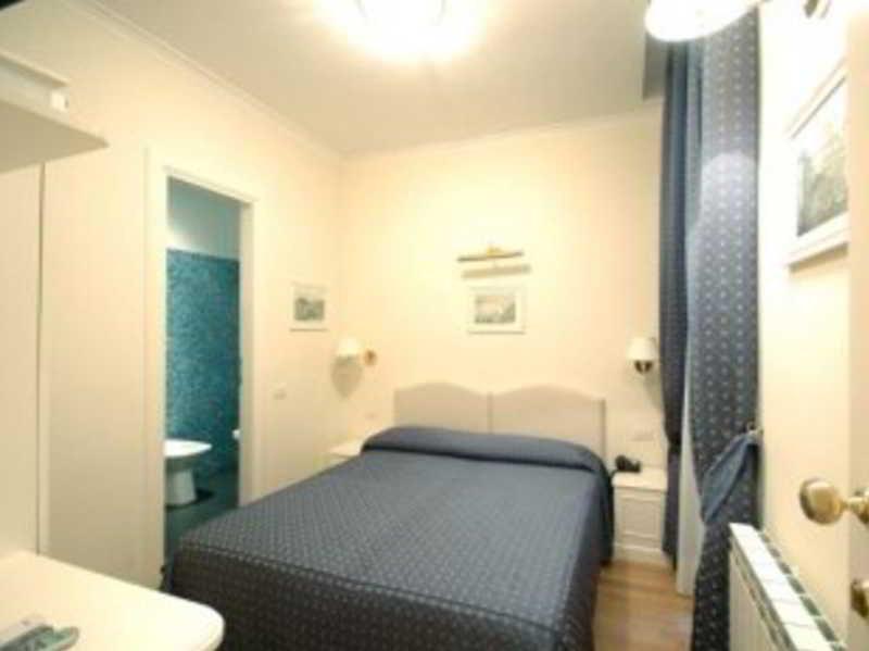 Flann O'Brien Rooms Рим Экстерьер фото