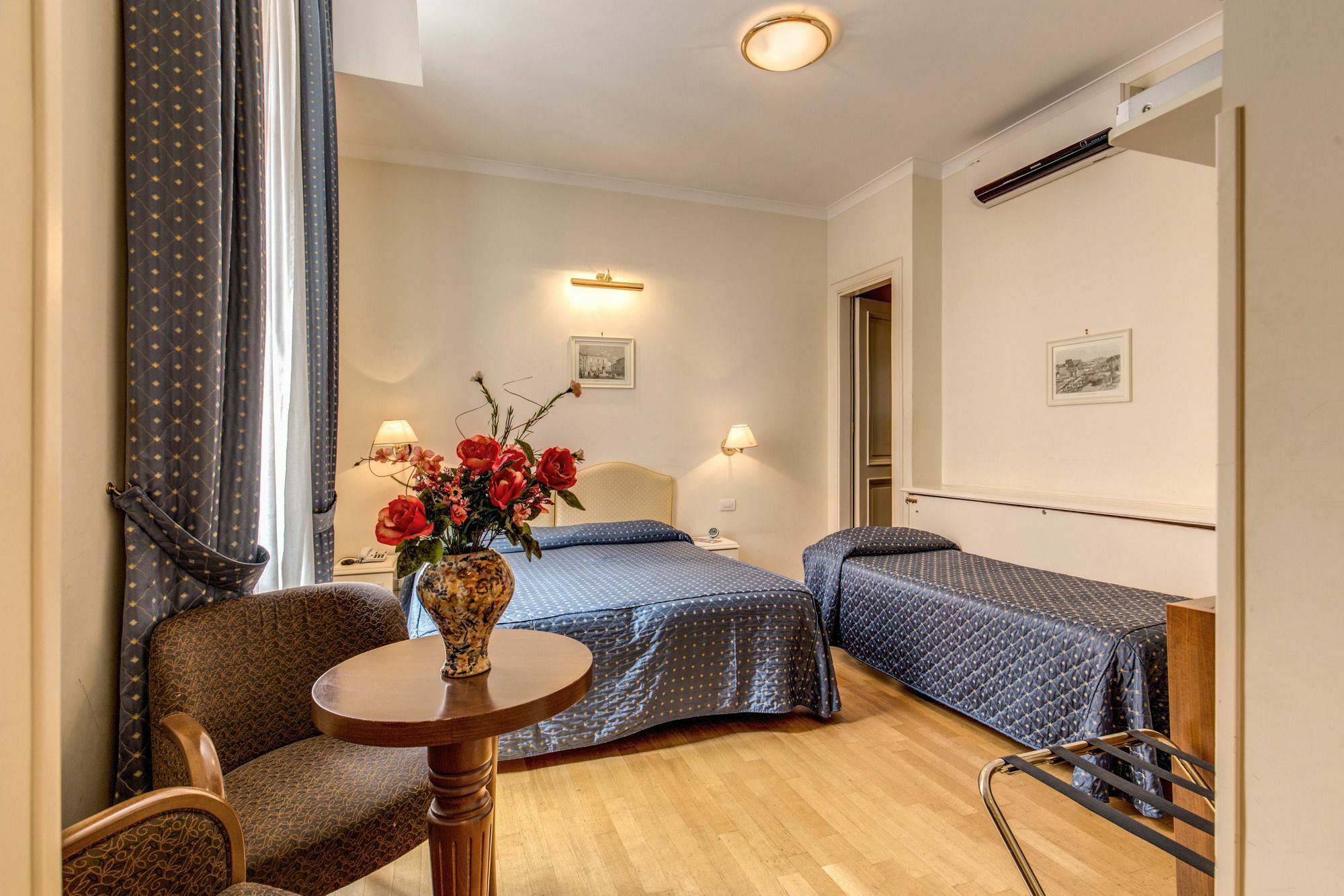 Flann O'Brien Rooms Рим Экстерьер фото